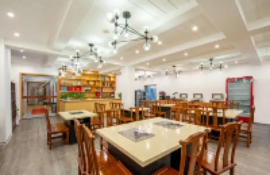 โรงแรม ฮอลิเดย์ บันซาน เยว่เช่อ ธีม อาร์ต