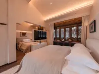 Miyake Yisheng · Middleton style medieval luxury designer Snow Mountain View Hotel