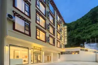 Kangcheng Mountain View Hotel