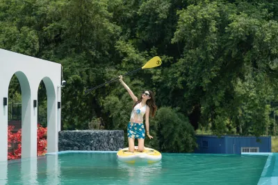 Xingjing Wubian Swimming Pool Qinzi Suxi Dujia Xingkong Villa (Jing Yueliangwan Scenic Area)