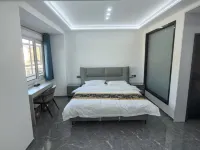 Qizhen Hotel - parking