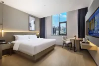 Lifeng Hotel (Liuzhou Diwang Xintiandi five-star commercial pedestrian street