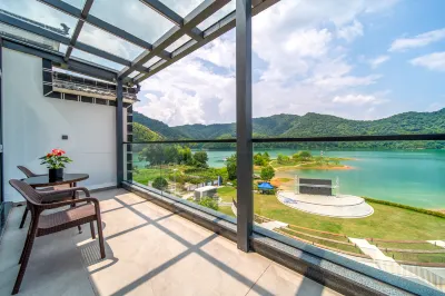 Huangshan East Pavilion Companion Residence· Waterscape Holiday Homestay (Taiping Lake Scenic Area) Hotels near Dongtianwan Scenic Spot