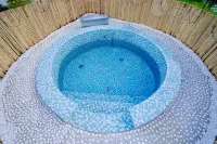 Liangjiang Yunsu (Lechang Huangluohuahai Store) - Hot Tub