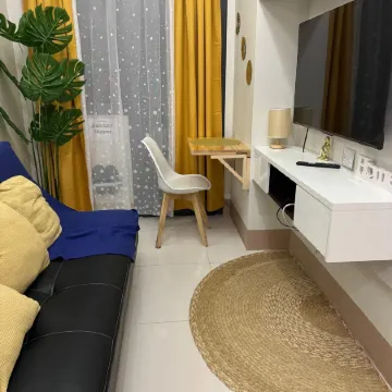 Staycation at Shore by Layandy