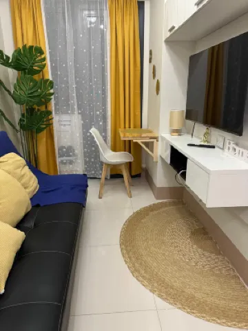 Staycation at Shore by Layandy