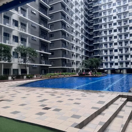 Staycation at MOA Shore Residences