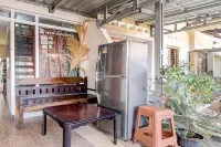 Hotel O Homestay Alqid Syariah Hotels in Kraton