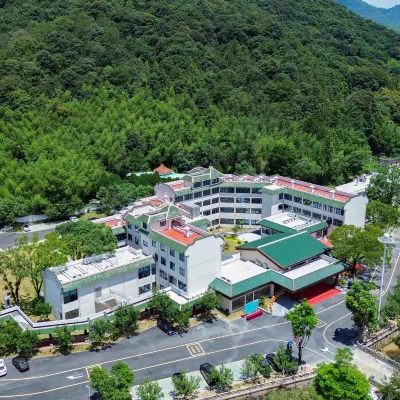 Pinghe Yangsheng Mountain Villa Hotels near Sanping Temple