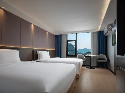 惜福灣度假飯店（武陵源標誌門國家森林公園東門店） 千里相會附近的飯店