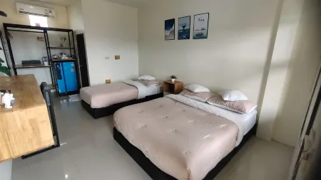 Samed Hotel Отели рядом с достопримечательностью «Mae Ram Phueng Beach»