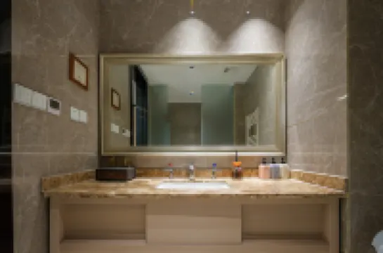 Floral Hotel·Bellaire Hotel