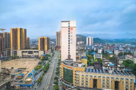 Daman Hotel (Guilin Quanzhou County Central Plaza) Отели рядом со станцией Quanzhou South Railway Station