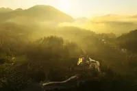 Zhuyuan Fort Homestay (Lion Pass Scenic Area Branch)