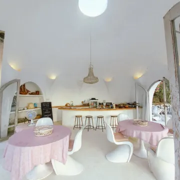 Mentigi Bay Dome Villas