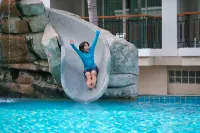 Welcome World Beachfront Resort Pattaya - Family Friendly