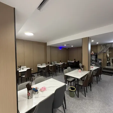 Jinhuang Future Hotel (Mengzi Min'an Road)