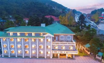 LuShan PanShanYinShe Resort Hotel