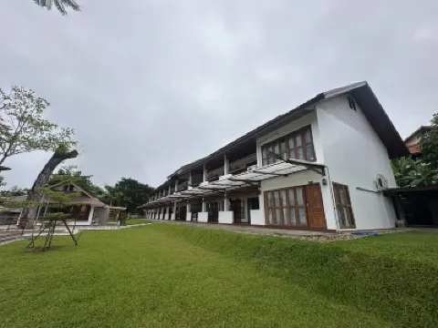 De Hom Hotel Mae Hong Son Hotels near Chong Kum Temple