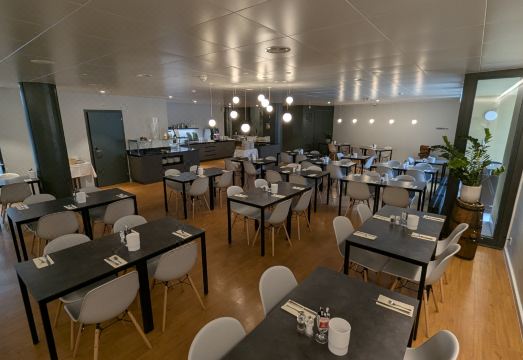 앰배서더 셀프 체크인 호텔