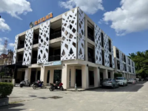 รัตนา เรสซิเดนซ์ โรงแรมใกล้ศุภาลัย ฮิลล์ ภูเก็ต