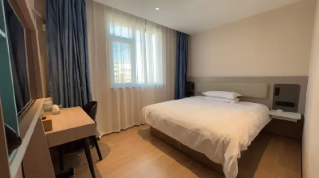 Grace Inn Hotel (Jinan Shungeng Road Quancheng Park) Hotels near Qianfo Mountain Scenic Area