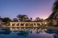 Ruili Yurui Hot Spring Garden Resort Hotel - Pools