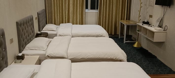 Haoyou Hotel Hotels in Huaying
