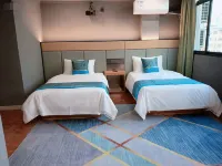 Jiacan Hotel (Yinjiang Wenchang Park)