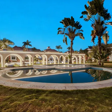 Ruili Yurui Hot Spring Garden Resort Hotel