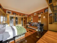 松贊林裡雪山湖泊景觀民宿（香格里拉松贊林寺景區內店） 噶丹松贊林寺附近的飯店