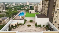 Nine Tree Luxury Hotel & Suites Lahore - Pools