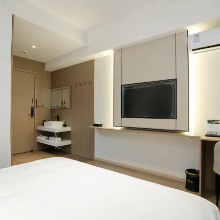 Yunji Hotel (Central Street)