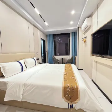 Luoding Boyue Yayu Hotel