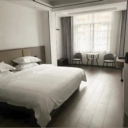 Jinhe Hotel (Dongxing Municipal Government Bus Station)
