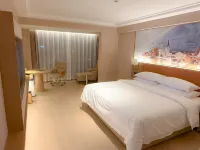 Vienna Hotel (Luoyang Yansha Wanda Plaza Shanghai International Trade City Branch)