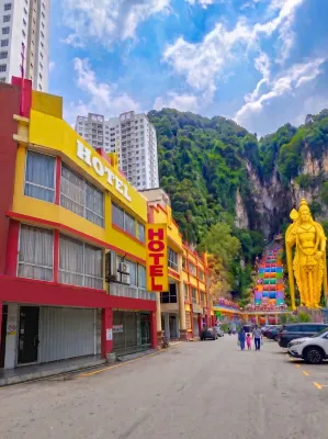 Batu Caves Hotel Kuala Lumpur โรงแรมใกล้ห้างสรรพสินค้าเทสโก้เอ็กซ์ตราเซลายัง