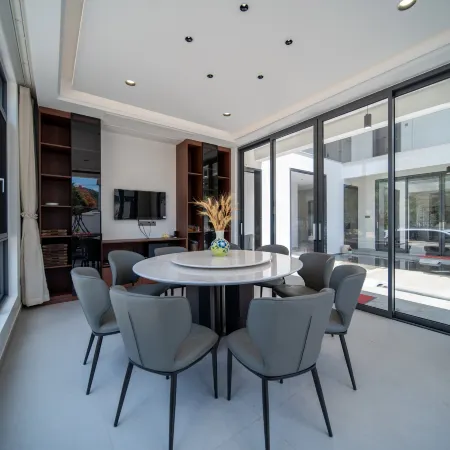 Tonglu Qimu Qiushan · Pet-friendly Villa Stream Tracing Boutique Stay (OMG Heartbeat Park)