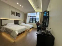 Rapid E-sports Hotel Hotels in Chongyi