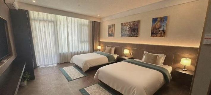 Qingjian Liju Homestay (Bee Town) Hotels in Nilka County