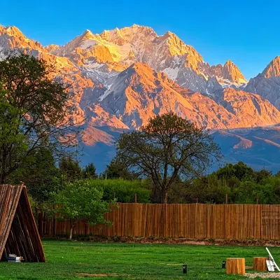 Baisha · Shanheli Snow Mountain Wilderness Ranch | Luxury Wilderness Resort Manor Hotels near Snow Mountain Canyon Park