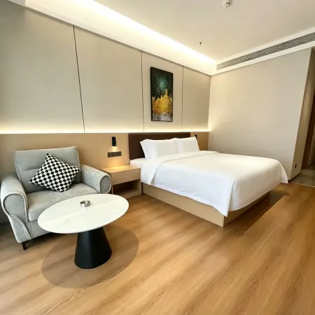 Long Huayong Meizhu Hotel (Dongzi Huacheng)