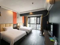 โรงแรมกั่วชาง อิงเกอ - ที่มีบาร์