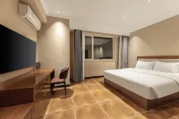 Golden Age Hotel - 2 estrellas