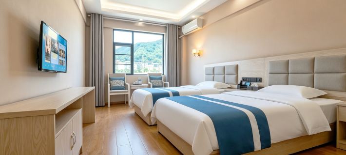 Zhongyuan Restaurant Hotel Hotels in Luquan