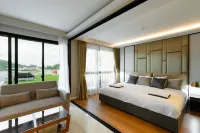 Surin - 12 Min to Beach - Freshly Renovated Stay - مطابخ