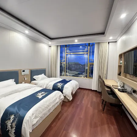 Litang Shanyunzhiyu Grand Hotel