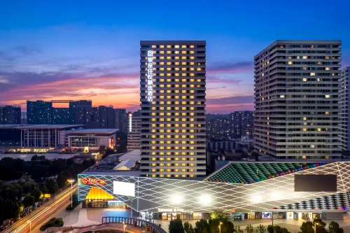 Yinzuo Jiayue Collection Hotel (Jinan High-tech Wanda Plaza) - 4 ดาว