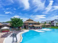 Arcadia Village Hotel - Infinity Pools