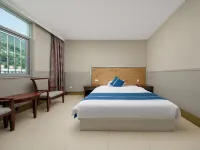 Mountains & Rivers Hotel - parking